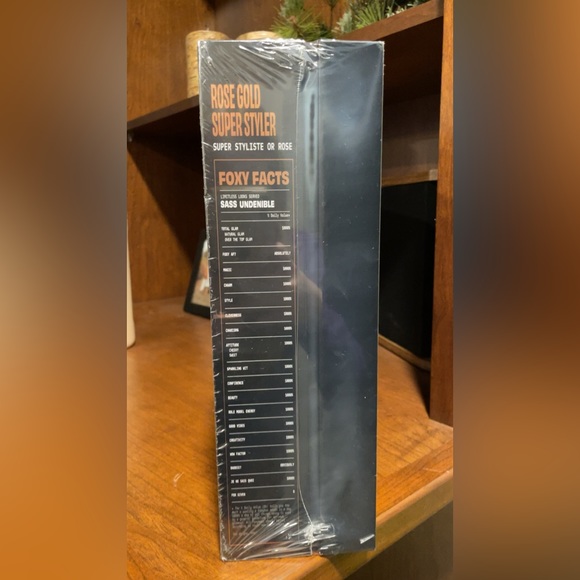 FOXYBAE HAIR Rose Gold Super Styler - Picture 2 of 3